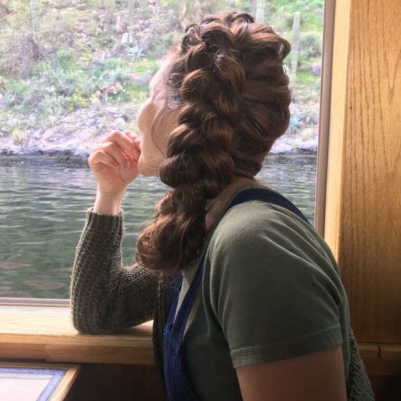 Meet your Posher, Cassia - Picture 3 of 7